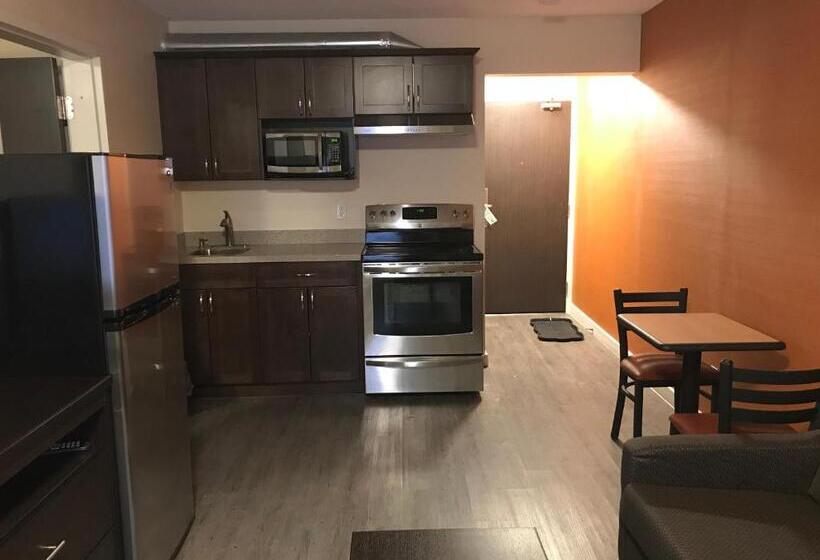 جناح, Bay Hill Inns & Suites