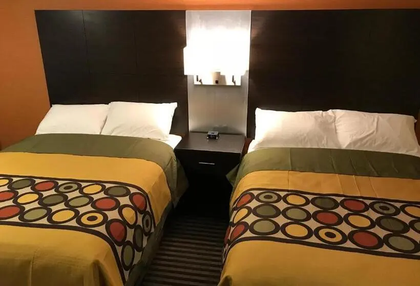 スイート, Bay Hill Inns & Suites