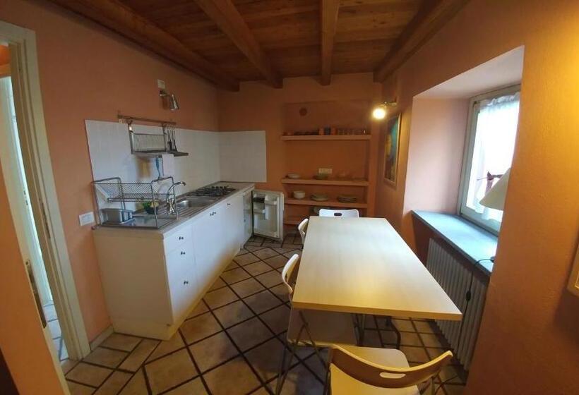 آپارتمان 2 خوابه, Casa De Giorgis