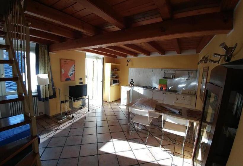 آپارتمان 2 خوابه, Casa De Giorgis