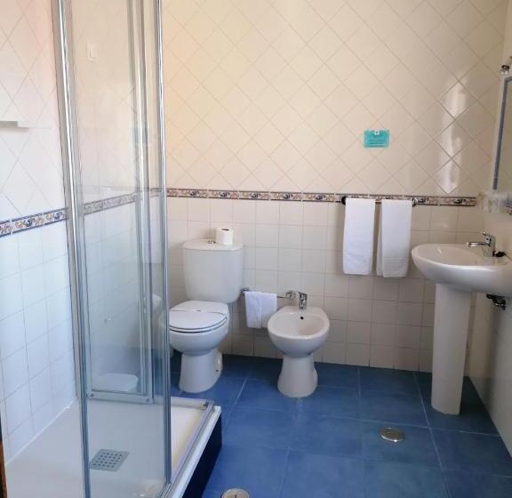 اتاق استاندارد سه نفره, Hospedaria Dona Maria