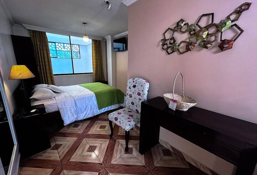 غرفة قياسية فردية, La Rosario