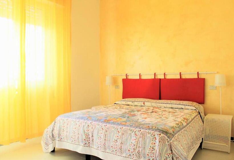 Apartamento 1 Dormitório com Terraço, Residence Fiorella