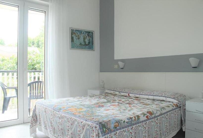 Apartamento 1 Dormitório com Terraço, Residence Fiorella