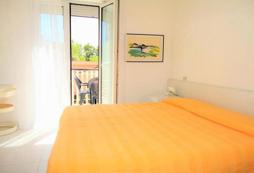 Apartamento 1 Dormitório Vista Mar, Residence Fiorella