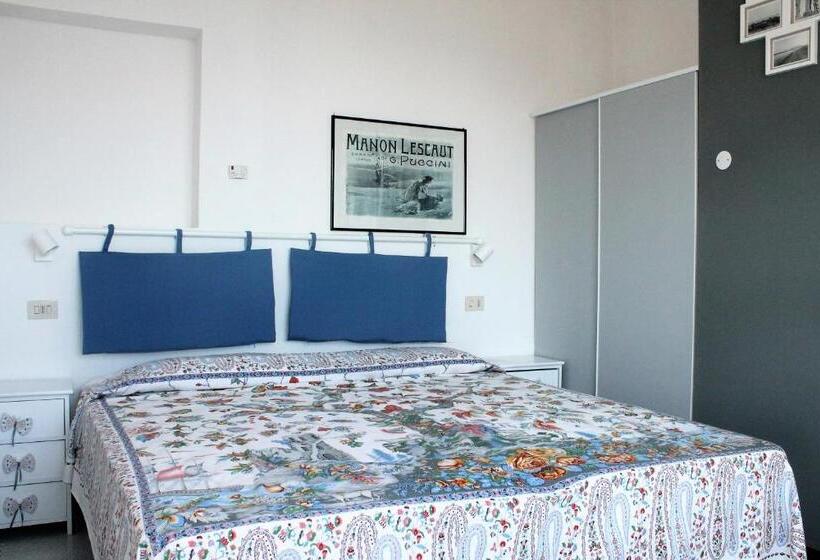 Apartamento 1 Dormitório com Sacada, Residence Fiorella