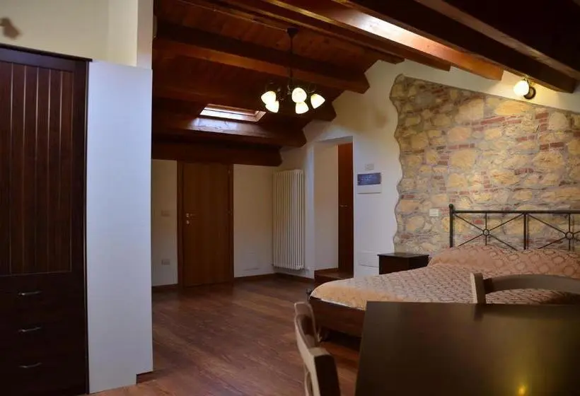 استودیوی استاندارد, Agriturismo Alla Corte