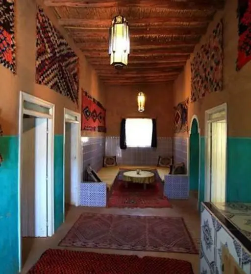 Talo 2 Makuuhuonetta, Auberge Chez Julia