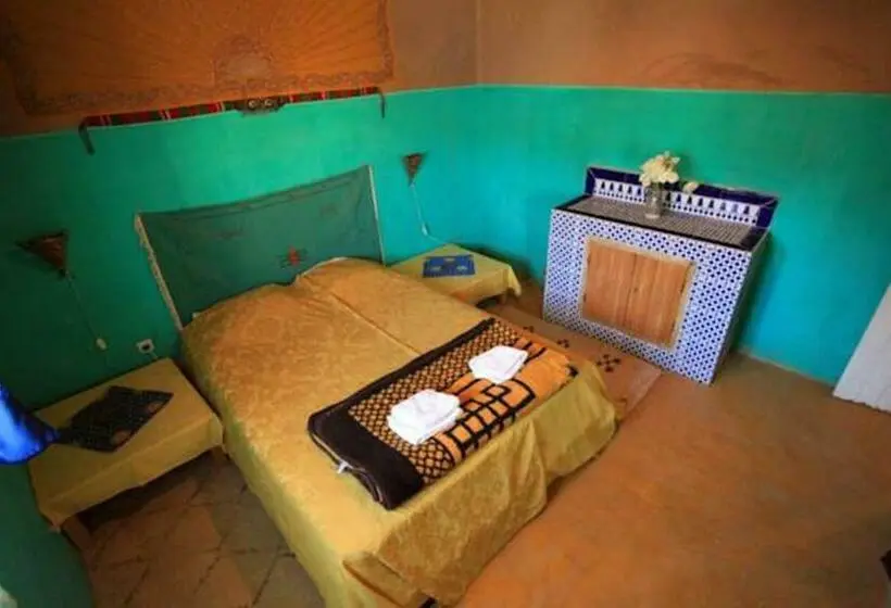 Talo 2 Makuuhuonetta, Auberge Chez Julia