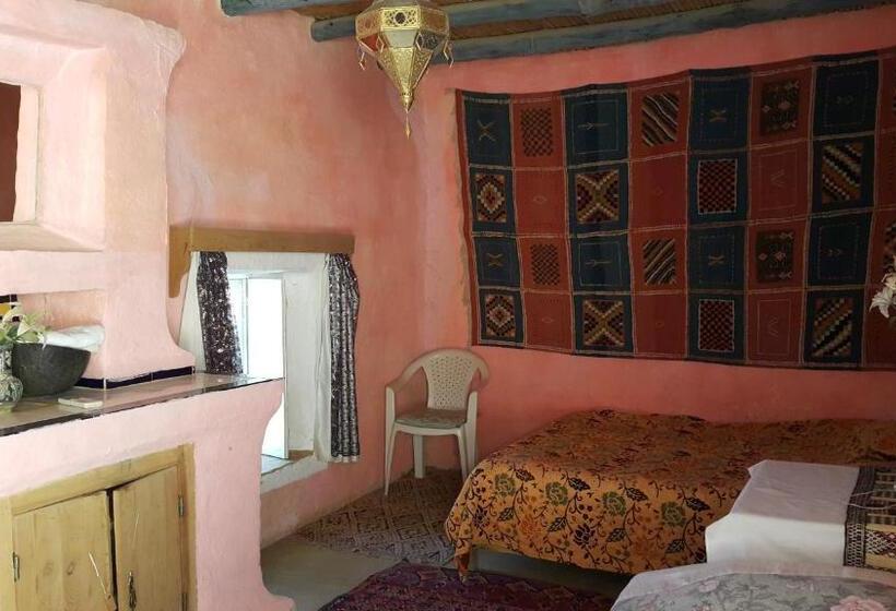 اتاق راحتی سه تخته, Auberge Chez Julia