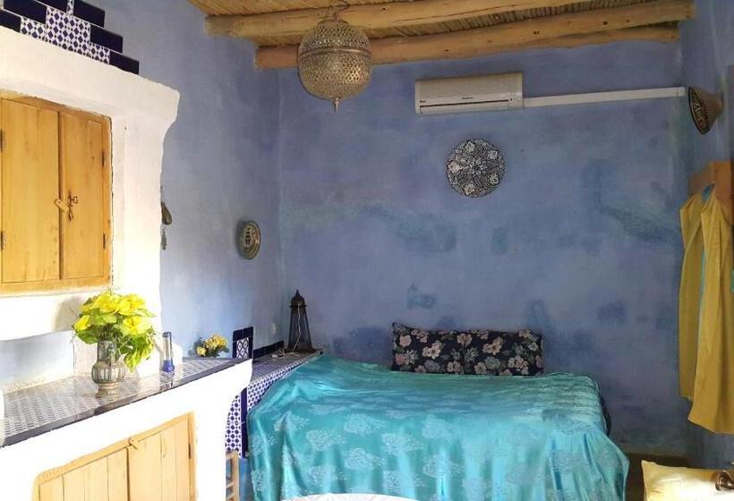 اتاق راحتی سه تخته, Auberge Chez Julia