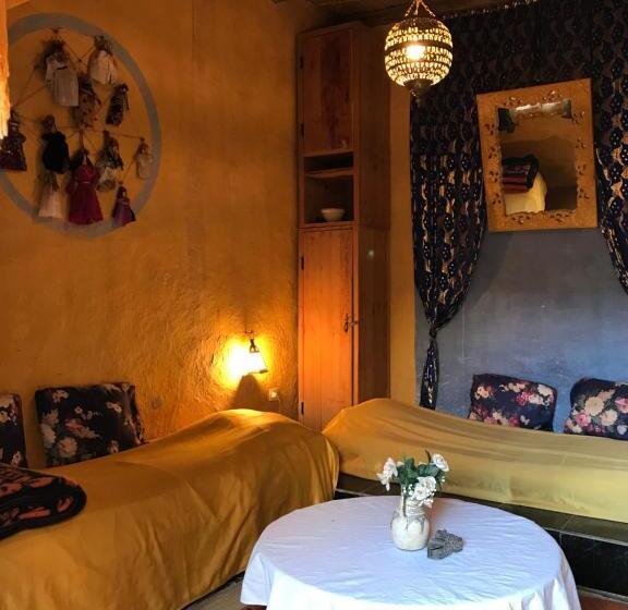 エコノミールーム, Auberge Chez Julia