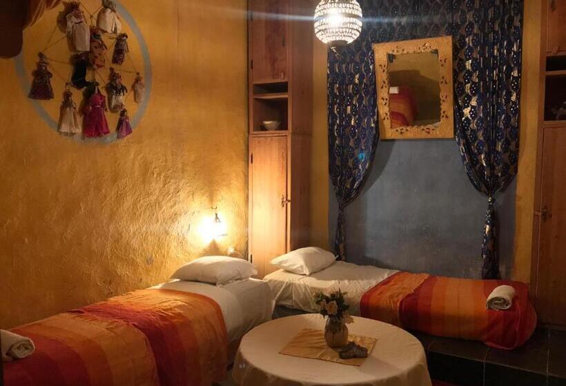 이코노미 룸, Auberge Chez Julia