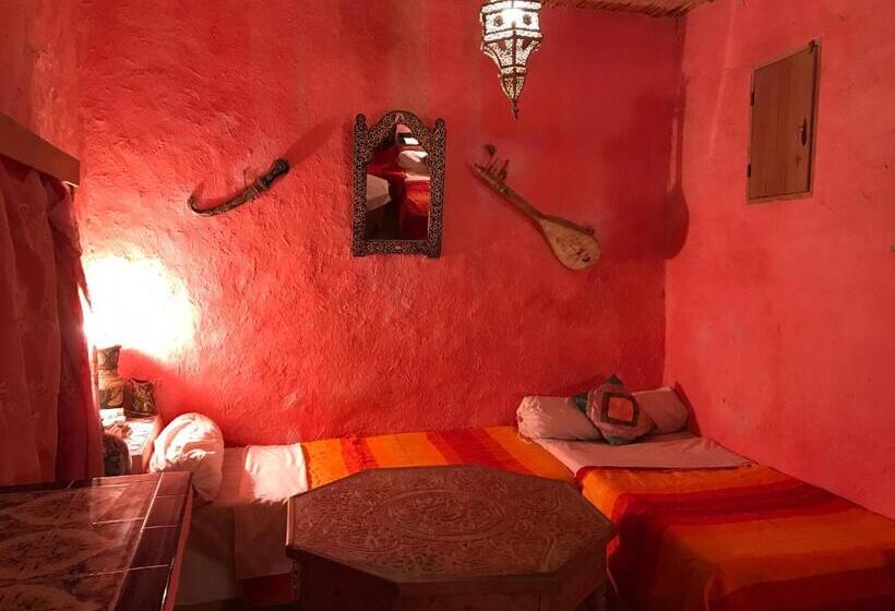 エコノミー4人部屋, Auberge Chez Julia