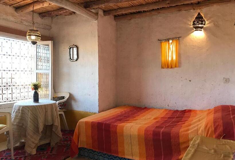 エコノミールーム, Auberge Chez Julia