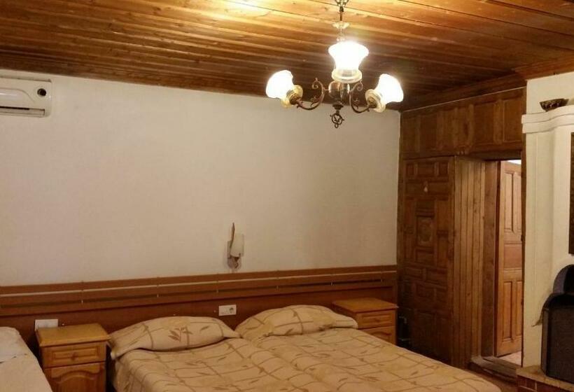 חדר סטנדרט לשלושה, Chakarova Guest House