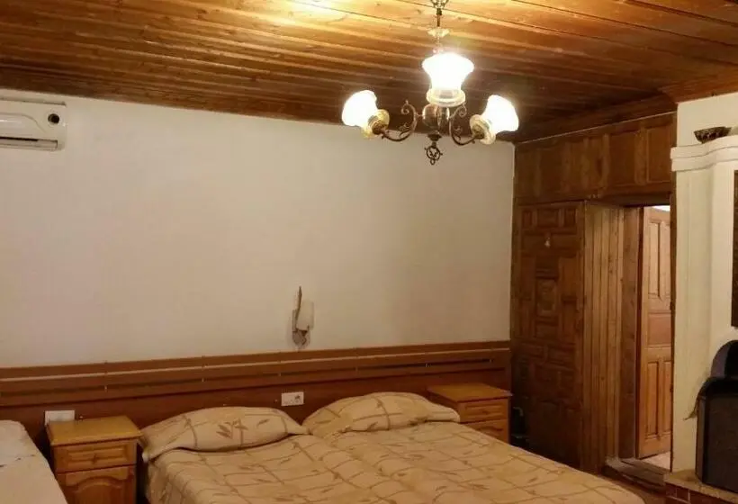 スタンダードトリプルルーム, Chakarova Guest House