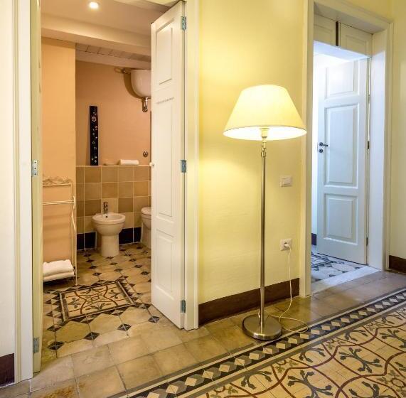 اتاق استاندارد, Relais Santa Croce