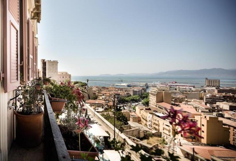 اتاق لوکس با چشم‌انداز دریا, Relais Santa Croce