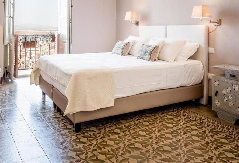 اتاق لوکس با چشم‌انداز دریا, Relais Santa Croce