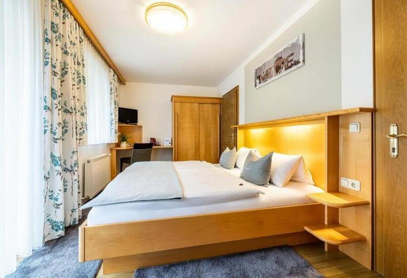 Family flat with balcony, Sportpension Bergblick