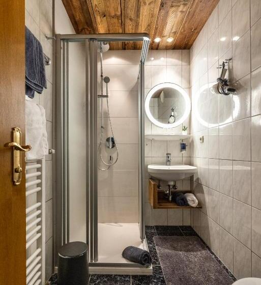 Family flat with balcony, Sportpension Bergblick