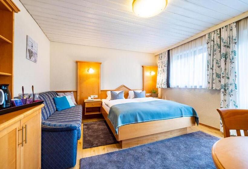 스탠다드 트리플 발코니 룸, Sportpension Bergblick