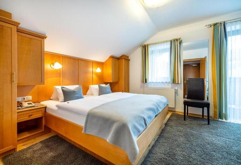 스탠다드 트리플 발코니 룸, Sportpension Bergblick