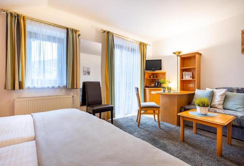 스탠다드 트리플 발코니 룸, Sportpension Bergblick