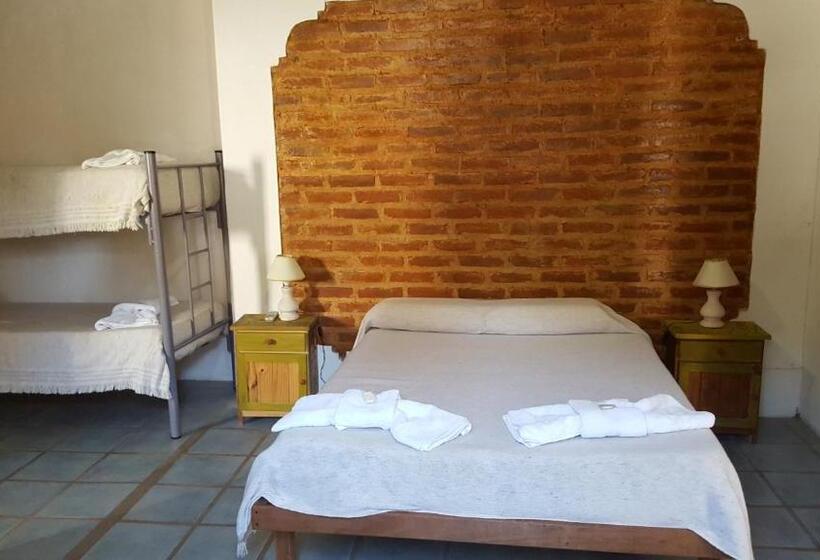 חדר משפחתי, El Castillito