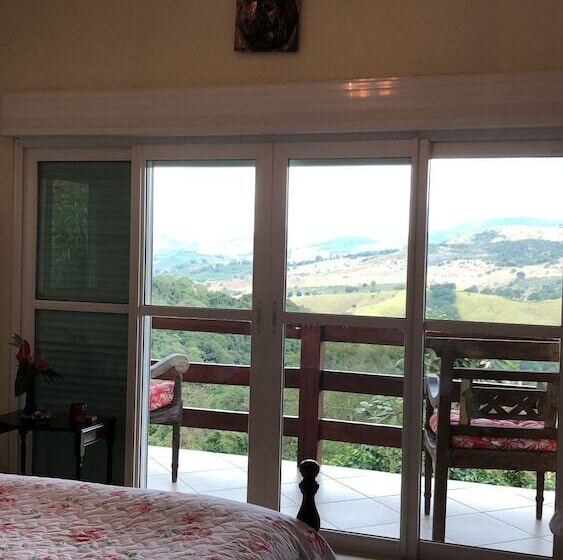 标准三人间, Pousada Lambari Montanha