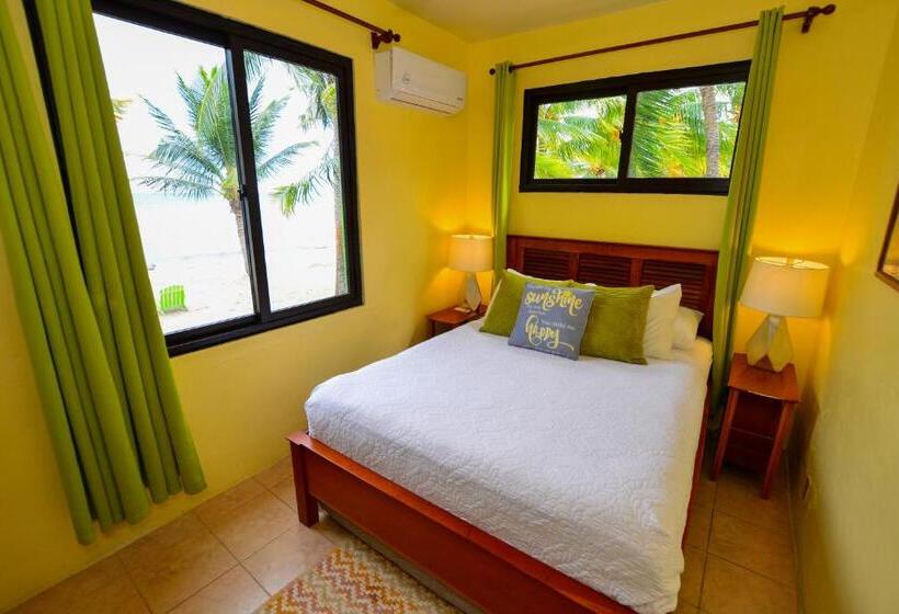 דירת שני חדרים, Coconut Row Boutique