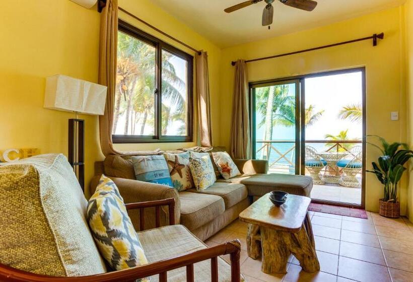 דירת שני חדרים, Coconut Row Boutique