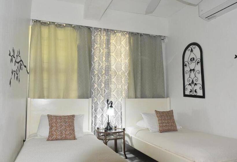 דירת 2 חדרים נוף לים, Coconut Row Boutique