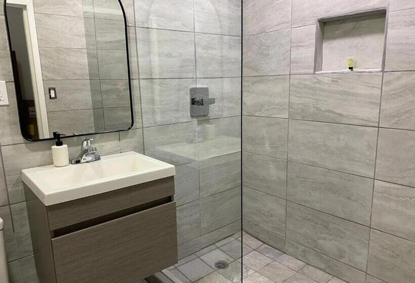 דירת 2 חדרים נוף לים, Coconut Row Boutique