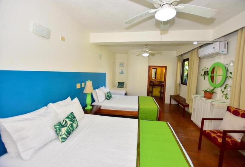 חדר סטנדרט לארבעה נוף לים, Coconut Row Boutique