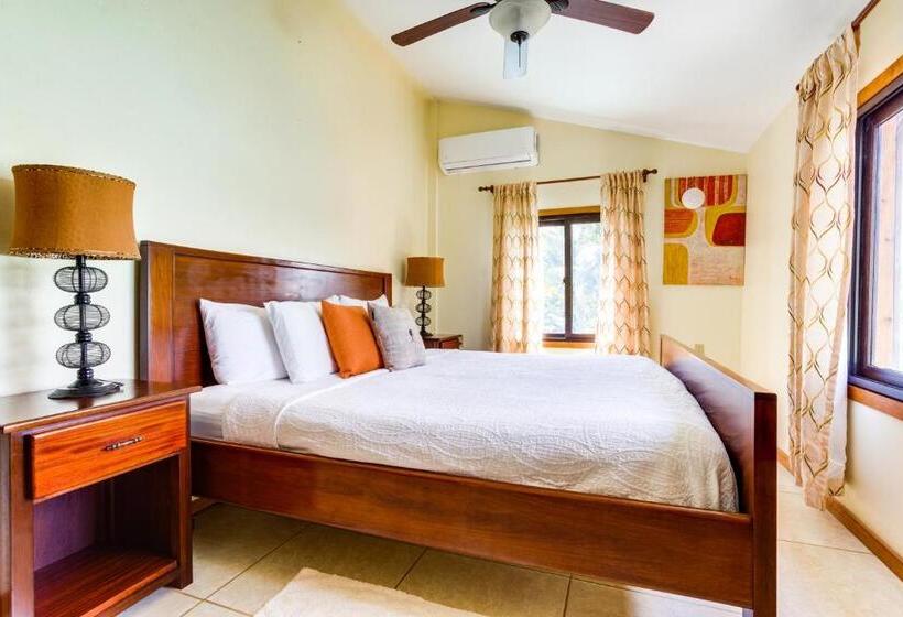 דירת חדר נוף לים, Coconut Row Boutique