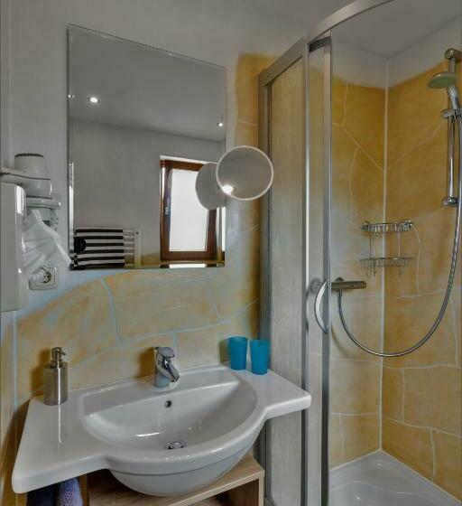 バルコニー付きスーペリアルーム, Gasthof Arracher Hof