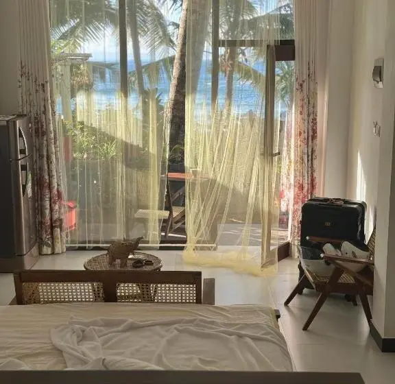 オーシャンビュースーペリアールーム, Coconut Palm Beach Restaurant And Rooms