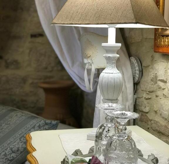 اتاق استاندارد با چشم‌انداز کوهستان, Residenza Teatro Antico