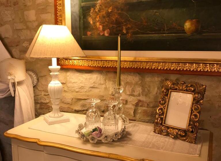 اتاق استاندارد با چشم‌انداز کوهستان, Residenza Teatro Antico