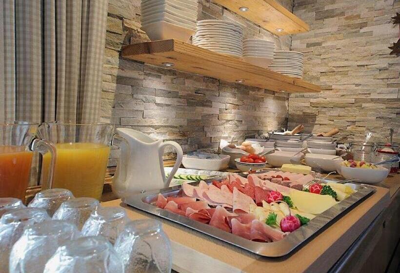 スタンダードルーム, Pension Alpenblick