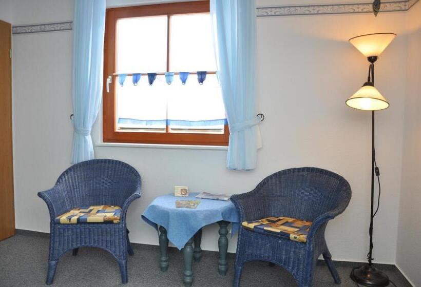 غرفة قياسية, Steakhouse & Pension Crazy Horse