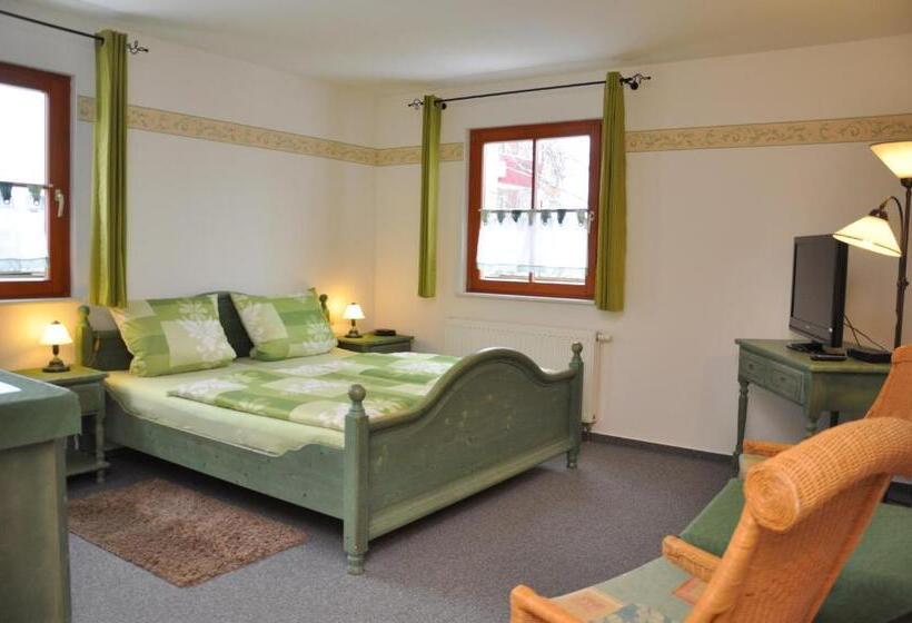 غرفة قياسية, Steakhouse & Pension Crazy Horse