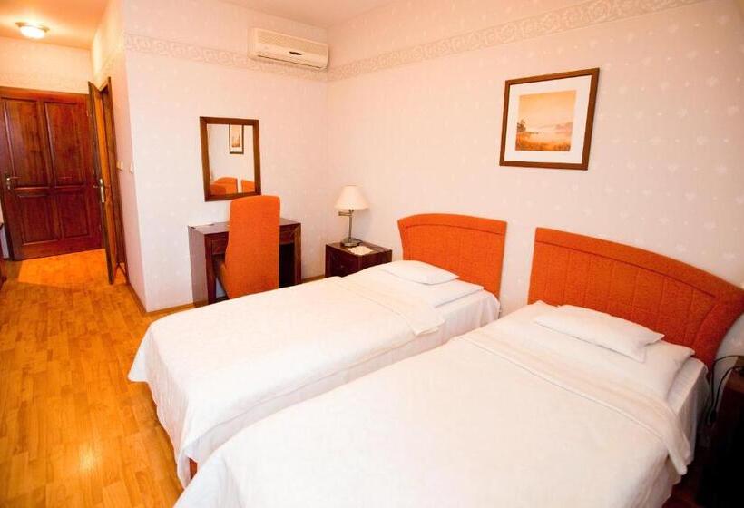 스탠다드 룸, Göcsej Palatinus étterem és Panzió