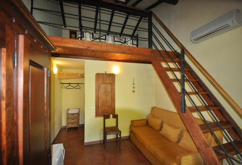 Трехместный Номер Базовый, Agriturismo Il Cerrosughero
