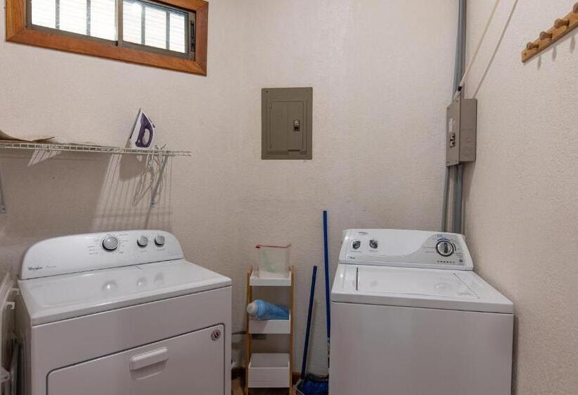 침실 3개 주택, Jungle Creek