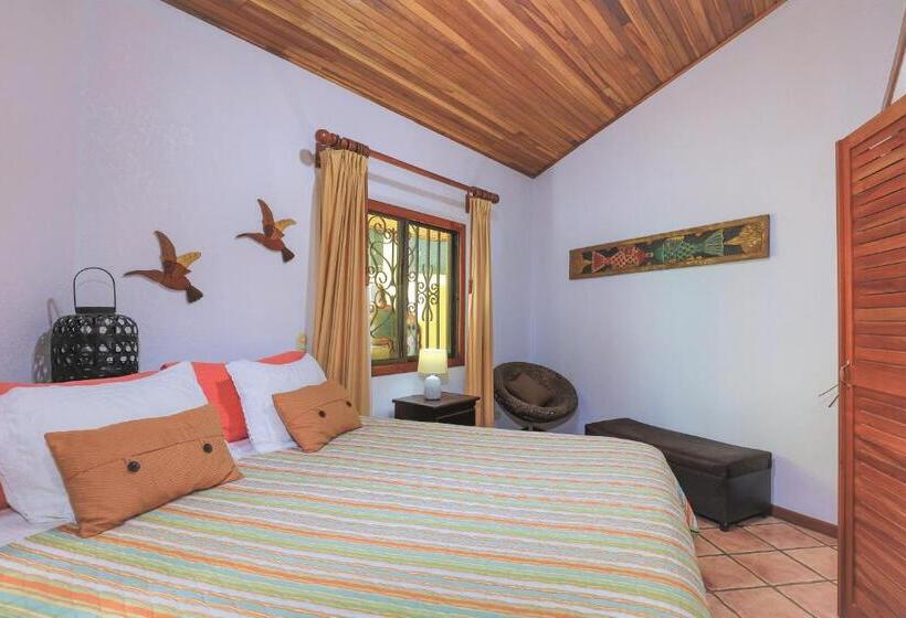 침실 3개 주택, Jungle Creek