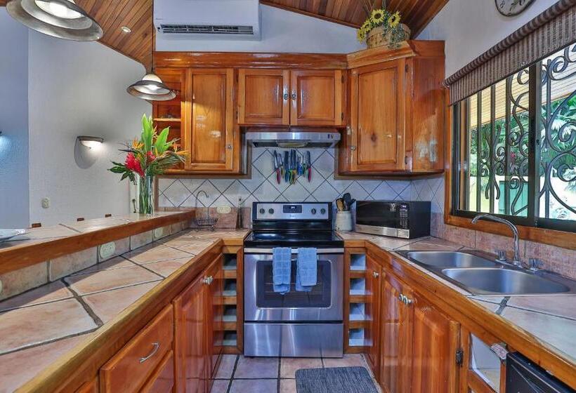 침실 3개 주택, Jungle Creek