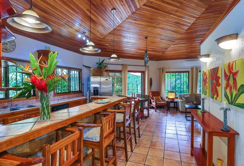 침실 3개 주택, Jungle Creek